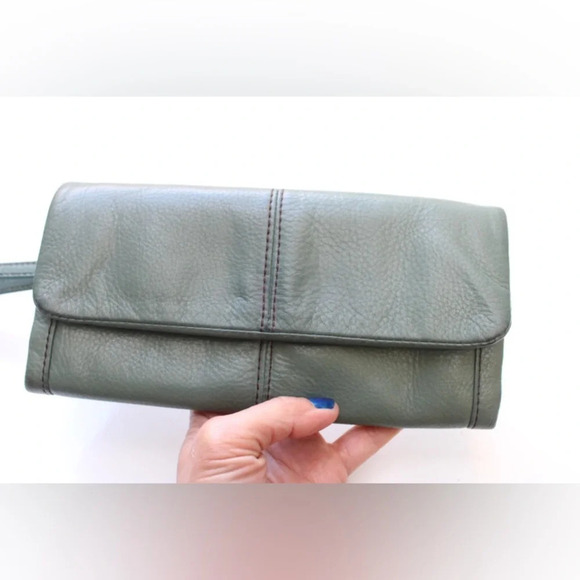 Hobo Original Keen wristlet - Picture 3 of 15